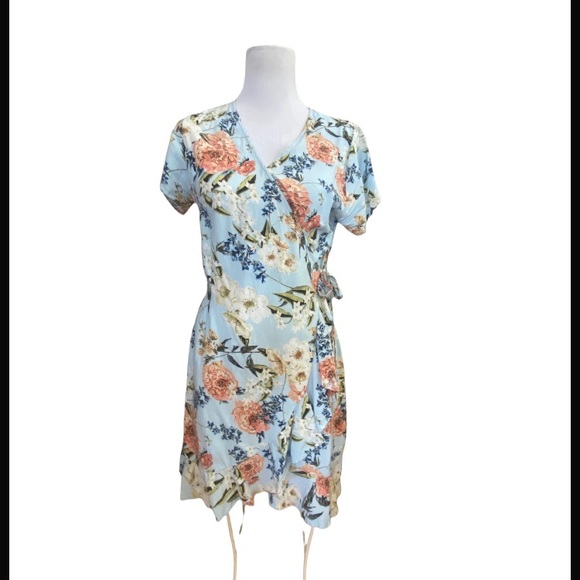 cotton on floral wrap dress Cotton dress with micro floral print Milk / S